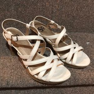 Strappy heeled sandal